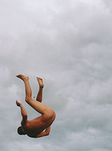 Falling 10 Peter Larsen